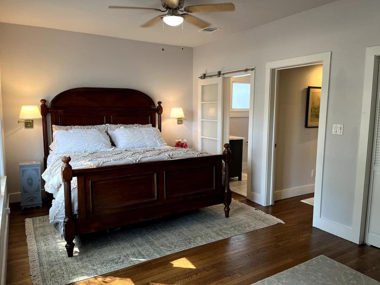 Southern Comfort 4 Bedroom San Antonio