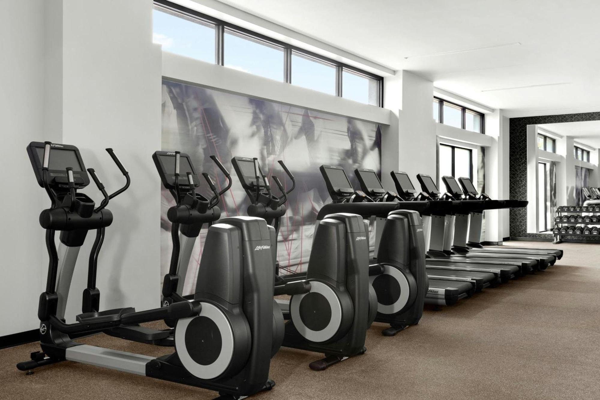 Marriott Airport 4*