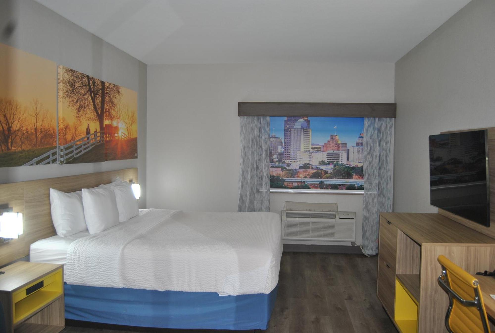 Days & By Wyndham North/stone Oak Hotel San Antonio