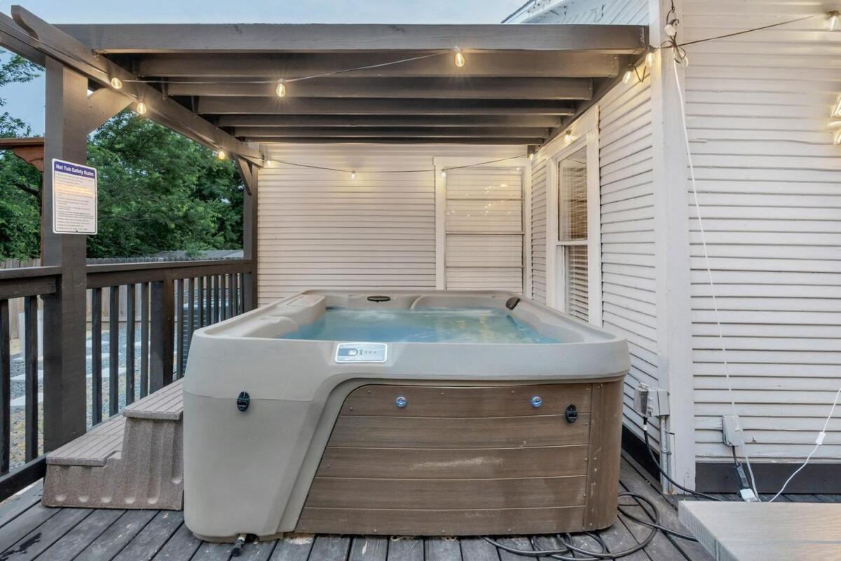 Charming Downtown Sa With Pool And Hot Tub Holiday home *