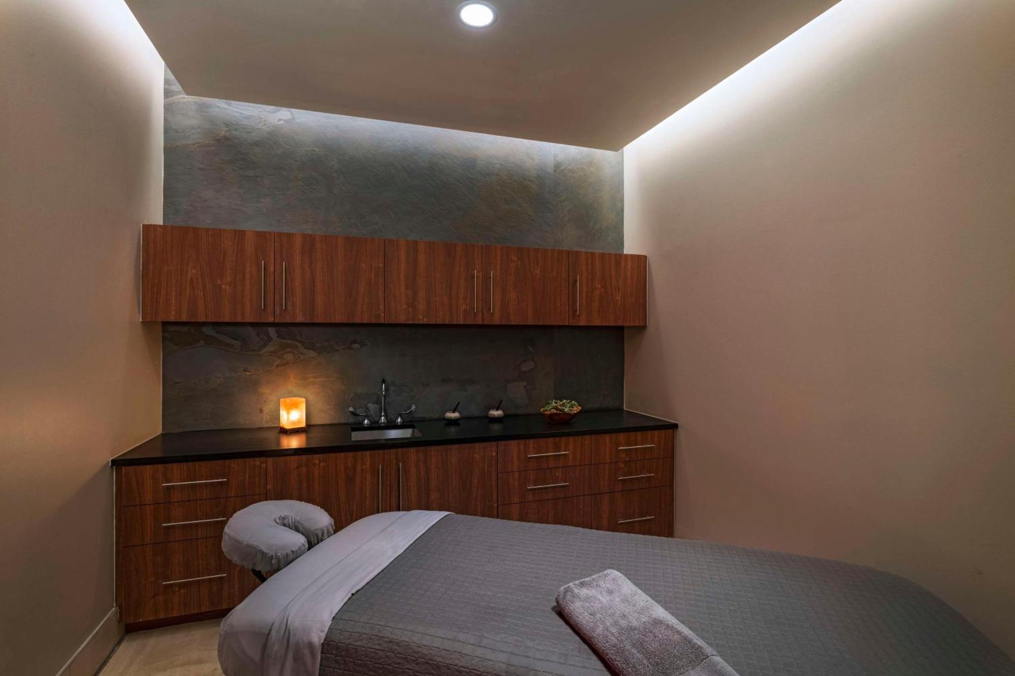 Thompson - Riverwalk, By Hyatt 5* San Antonio