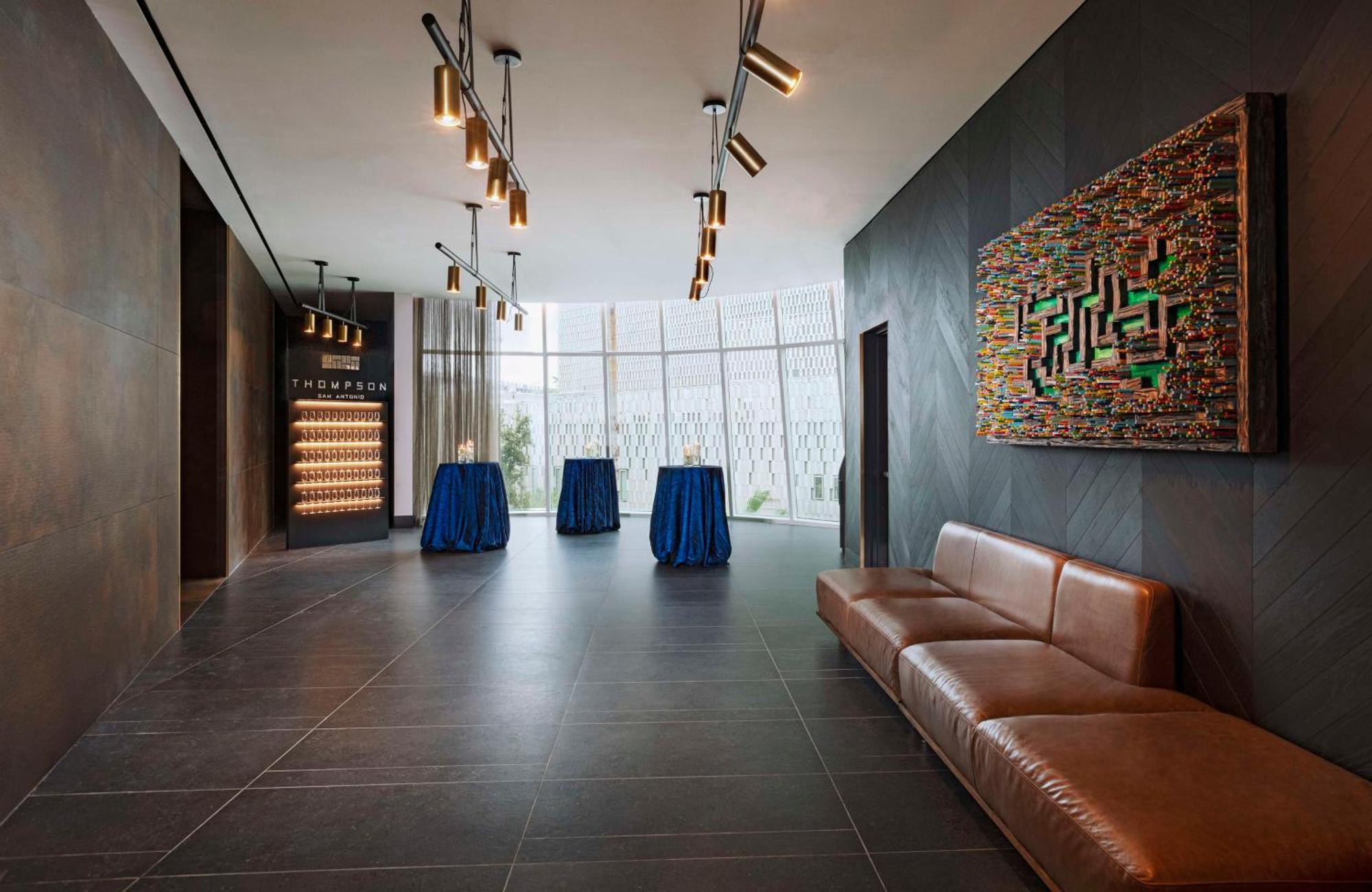 Thompson - Riverwalk, By Hyatt Hotel San Antonio