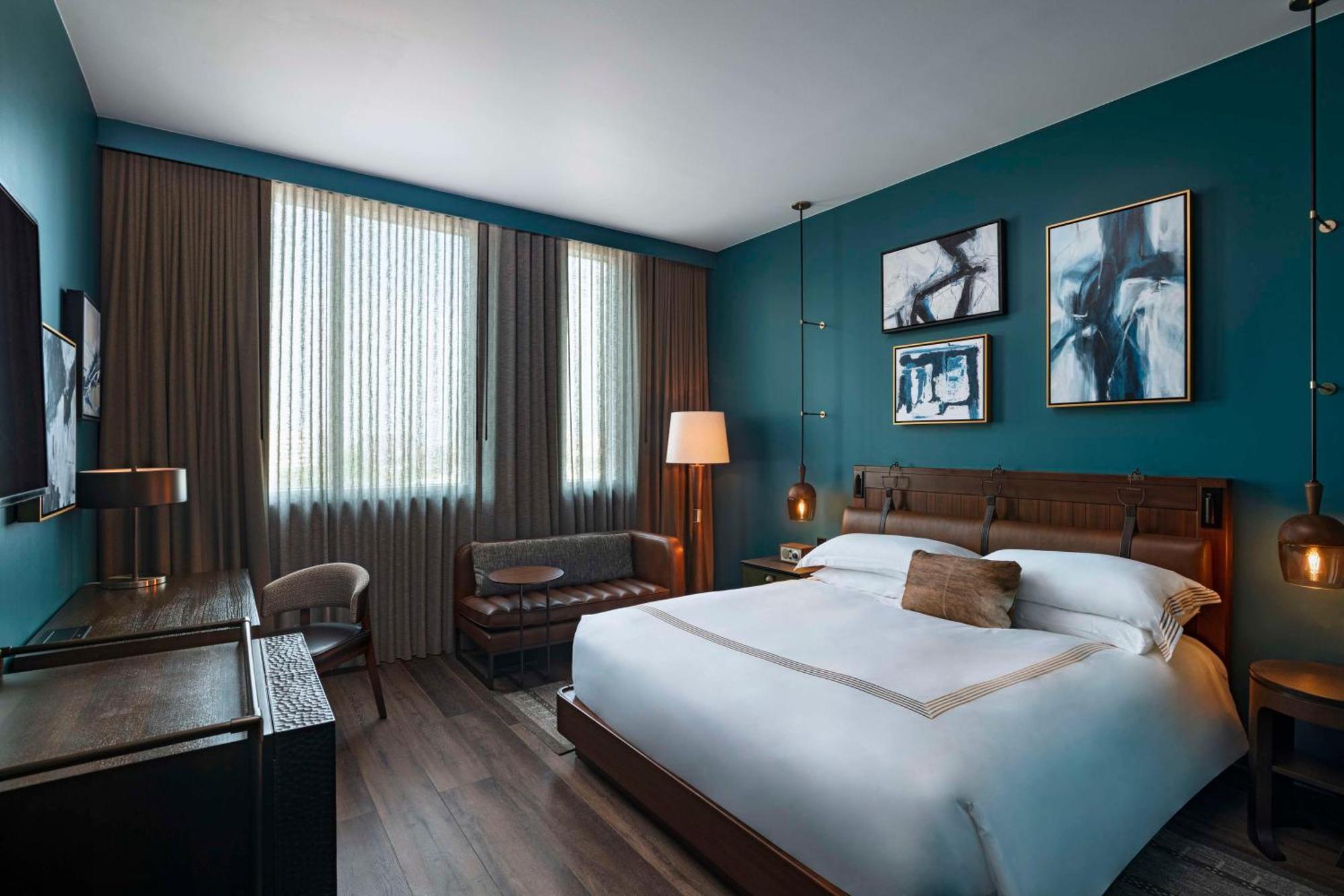 Thompson - Riverwalk, By Hyatt Hotel 5*