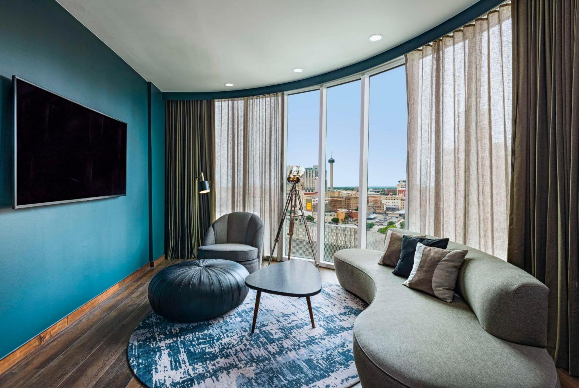 Thompson - Riverwalk, By Hyatt 5* San Antonio