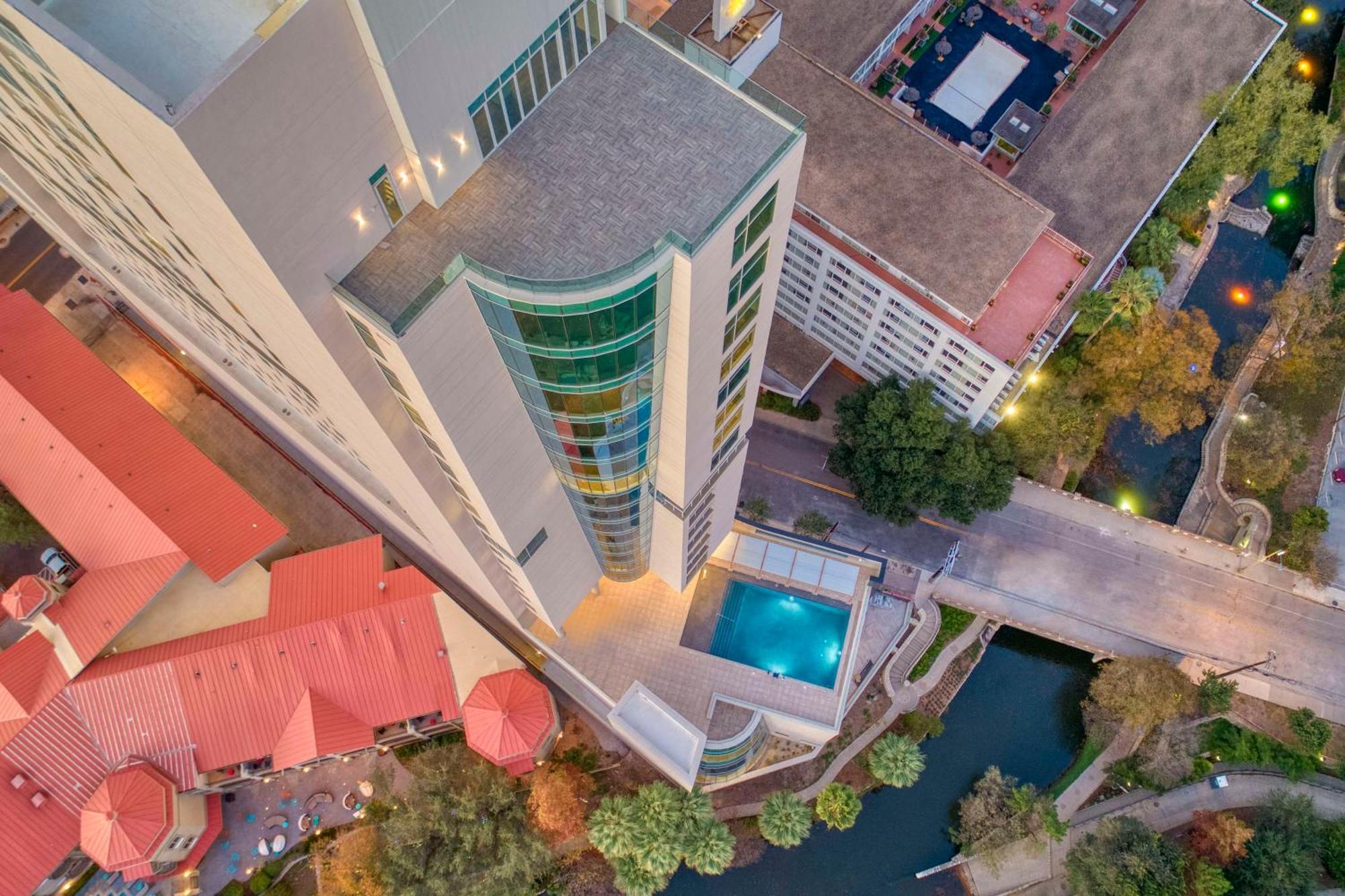 Thompson - Riverwalk, By Hyatt 5*