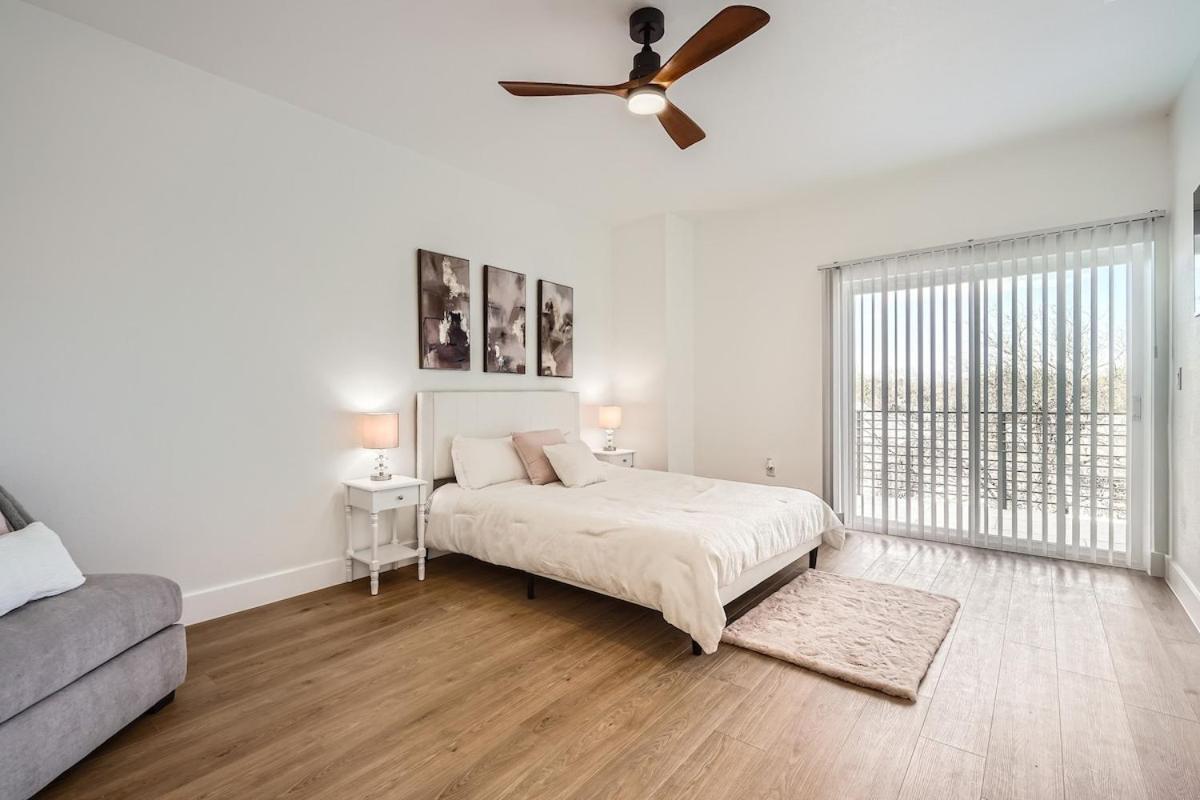 Rooftop Views, Riverwalk & Downtown Holiday home