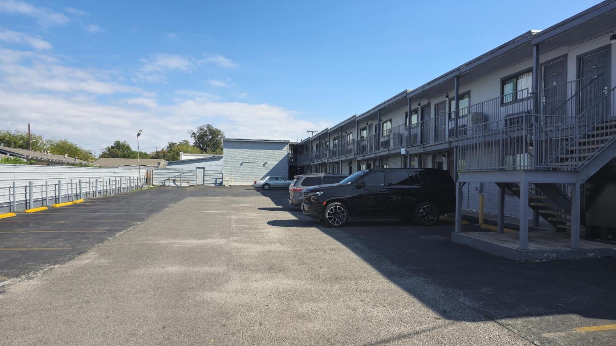 Motel Super 7 By Oyo Nw Medical Center