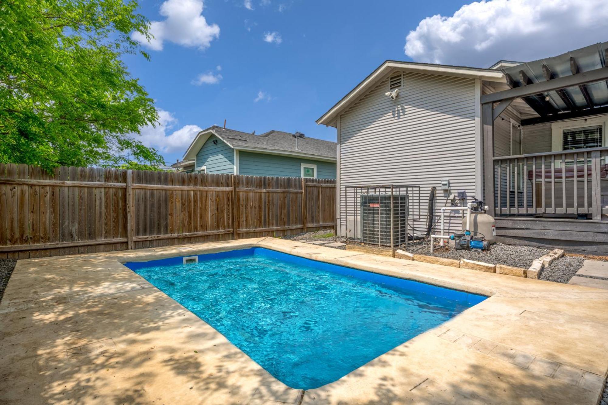 Charming Downtown Sa With Pool And Hot Tub San Antonio