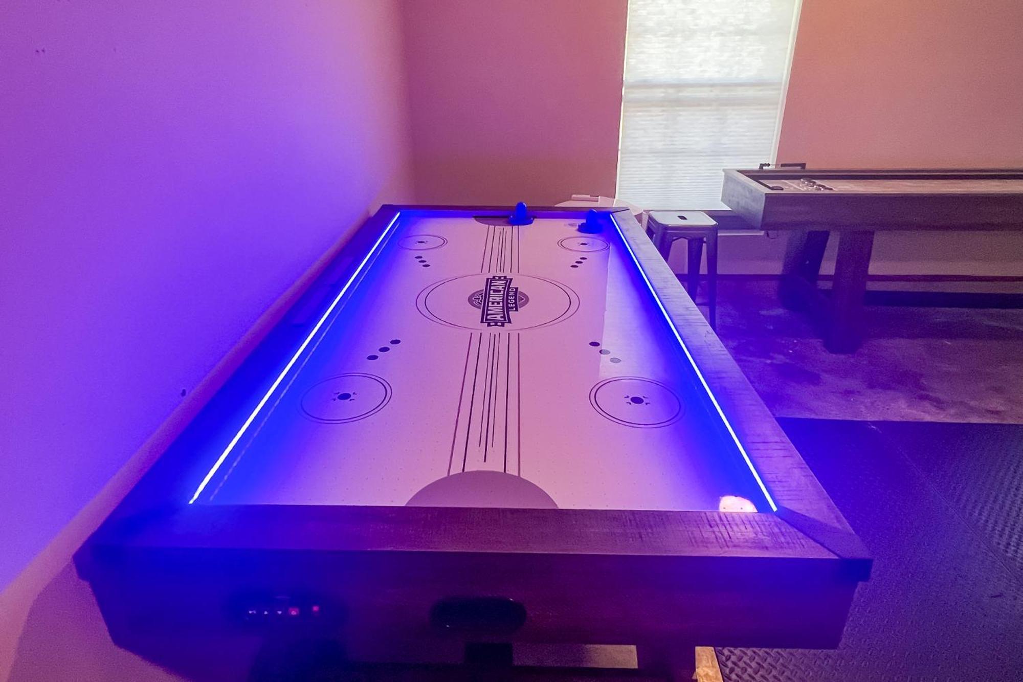 With Pool And Hot Tub Near Seaworld! San Antonio