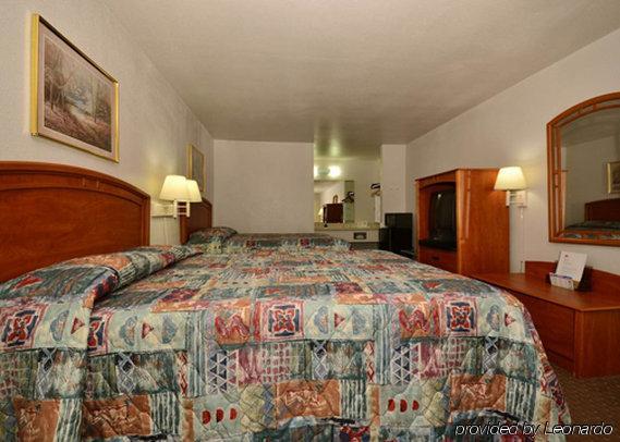6-san Antonio, Tx - South Ww White Rd Hotel