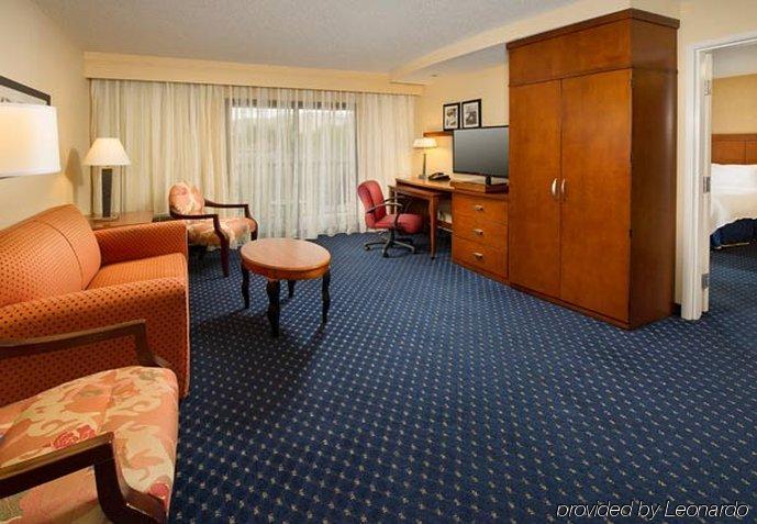 Courtyard By Marriott Seaworld/lackland San Antonio