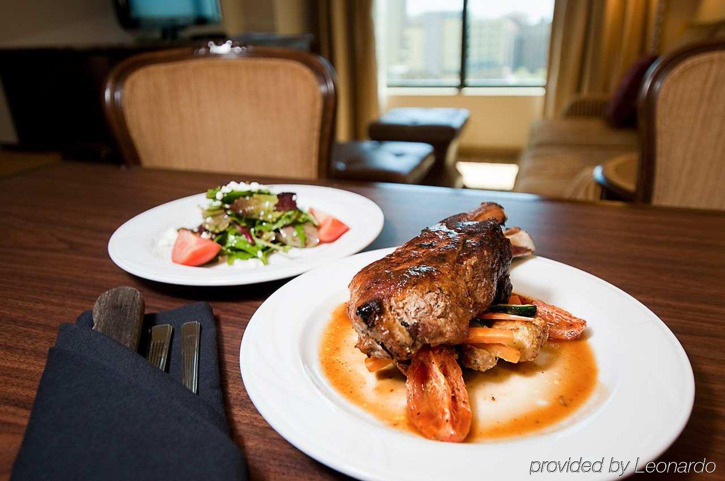 Hotel Embassy Riverwalk-downtown 4*