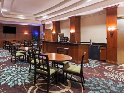 Staybridge Downtown Convention Center By Ihg