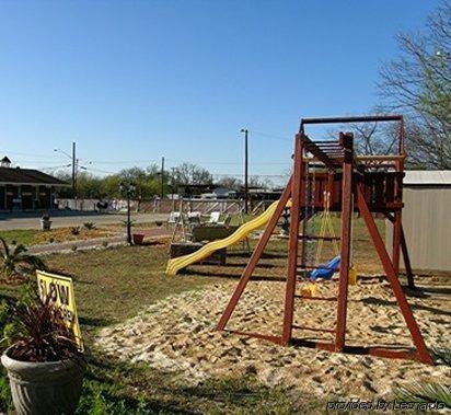 Americas Value Downtown Riverwalk 3*