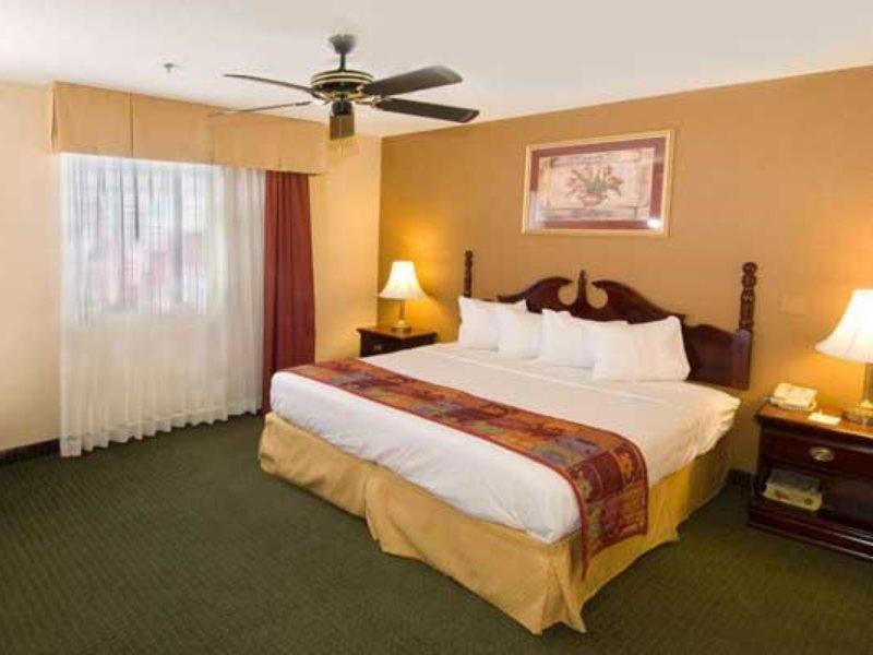 Hotel Western Alamo Downtown 3*