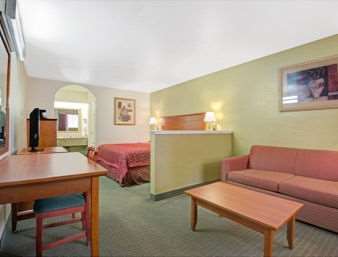Hotel Days By Wyndham Southeast Frost Bank Center San Antonio