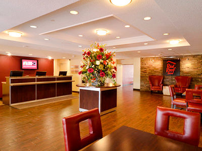 Hotel Red Roof Plus+ Downtown - Riverwalk 3*