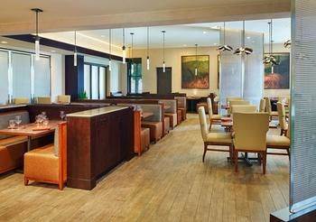 Aloft Airport Hotel