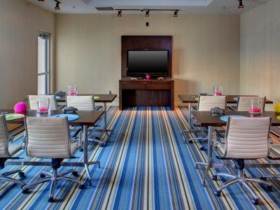 Hotel Aloft Airport San Antonio