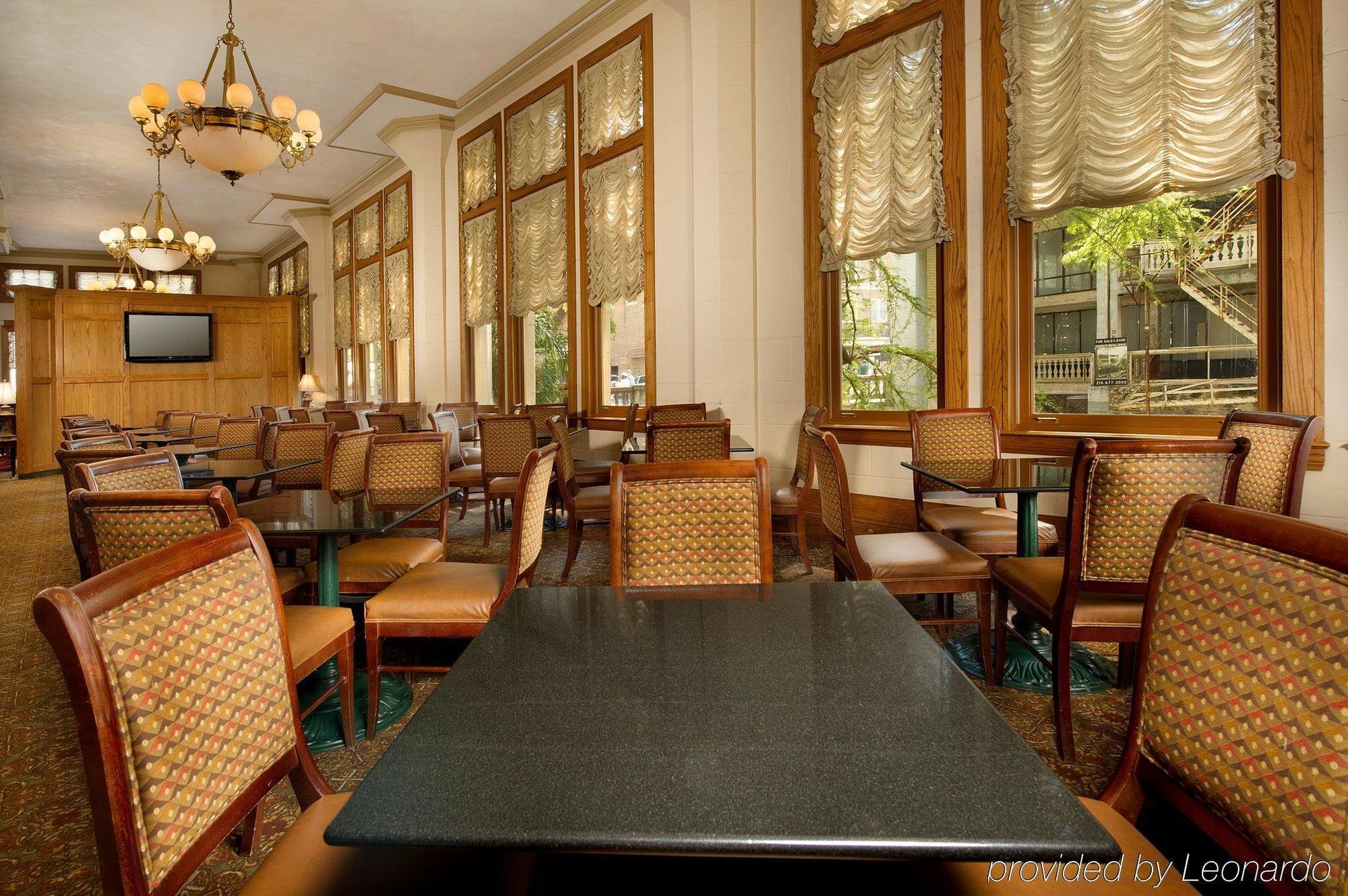 Drury & Riverwalk Hotel