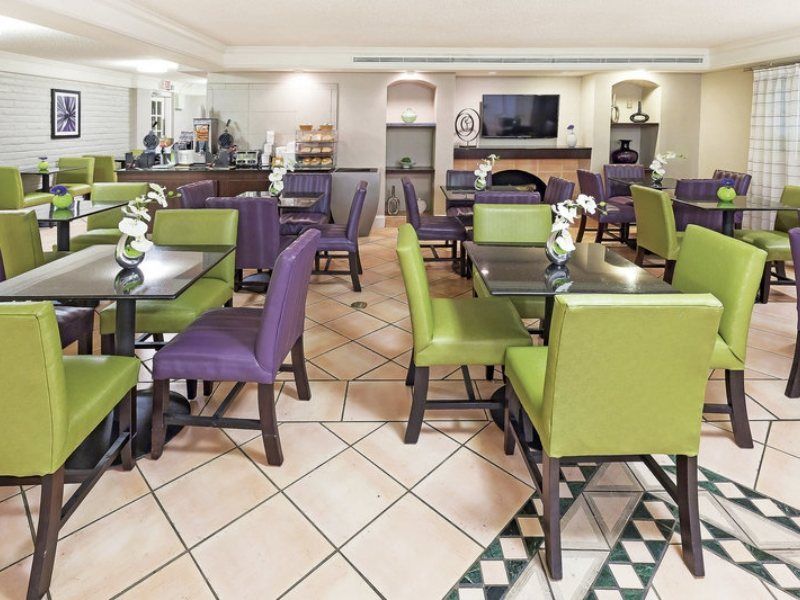 La Quinta By Wyndham I-35 N At Toepperwein Hotel 2*