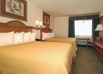 Hotel Quality & Northwoods