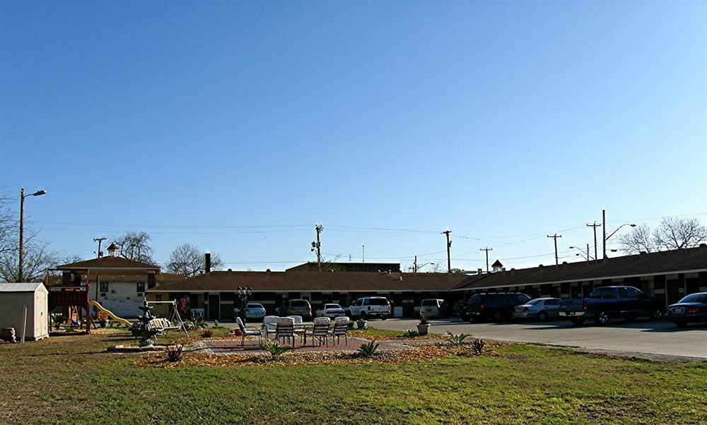 Americas Value Downtown Riverwalk