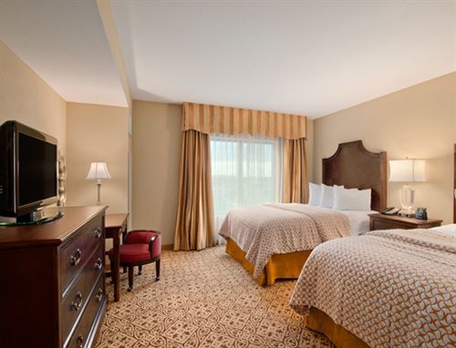Hotel Embassy Riverwalk-downtown 4*
