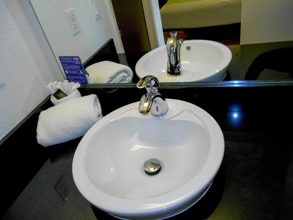 6-san Antonio, Tx - Airport Hotel 2*