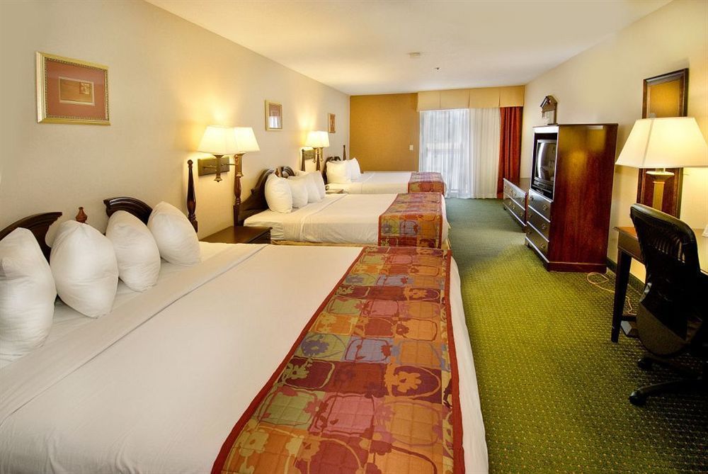 Western Alamo Downtown Hotel 3*