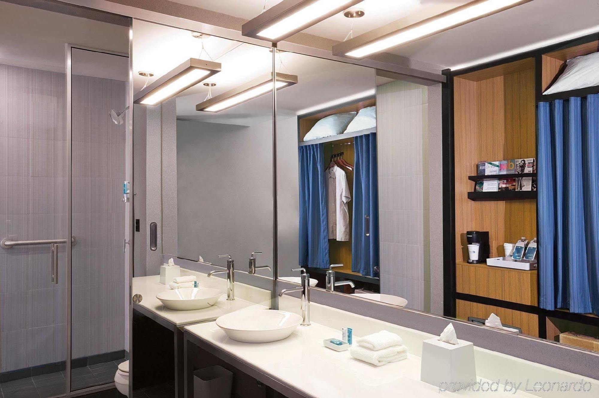 Hotel Aloft Airport San Antonio