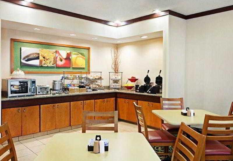 Hotel Fairfield & By Marriott Downtown/market Square 3*