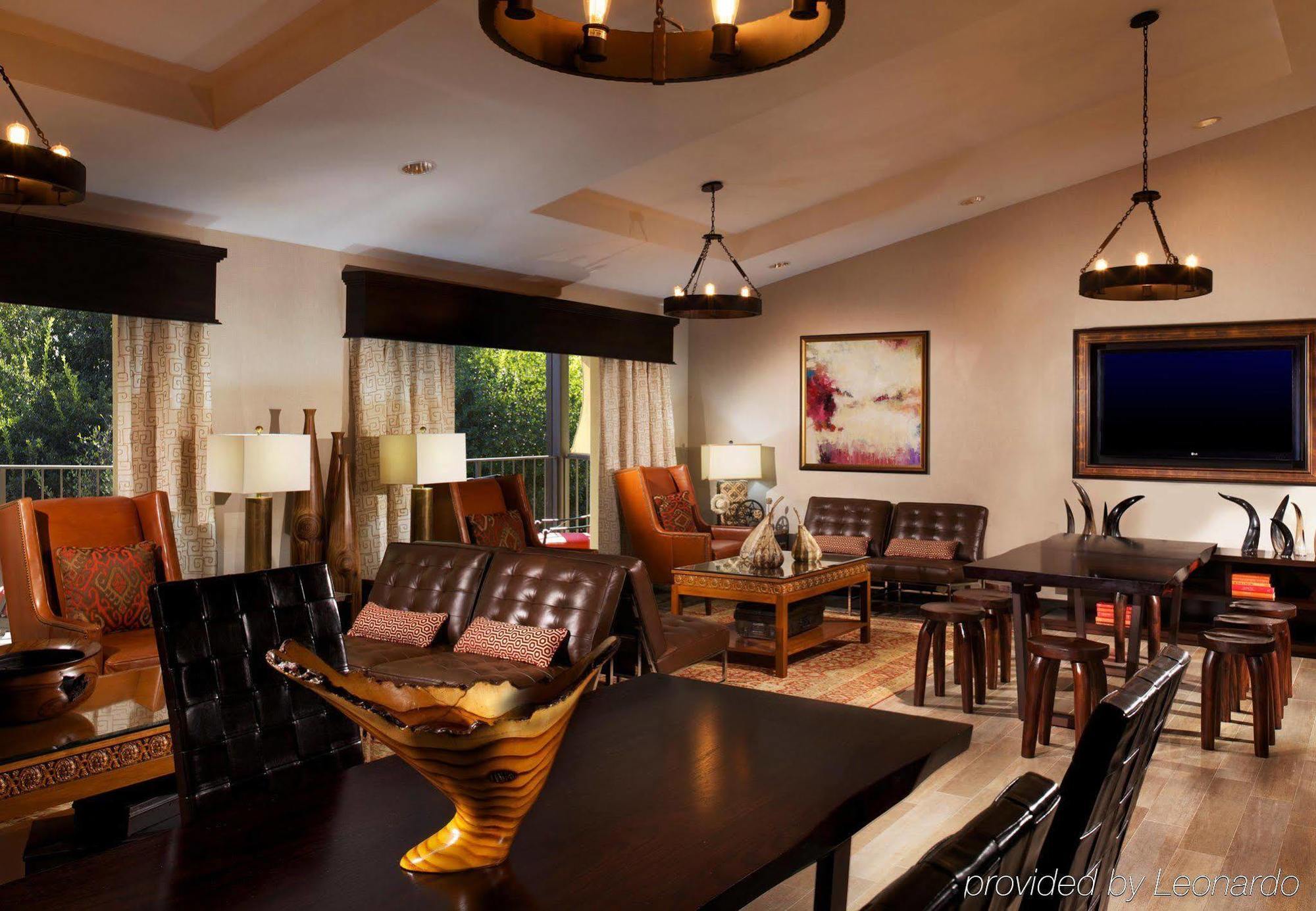 Hotel Marriott Plaza 4*