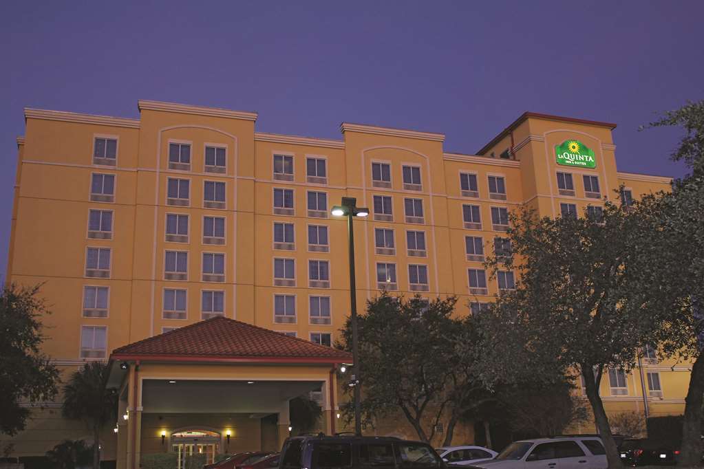 La Quinta By Wyndham Medical Ctr. Nw Hotel