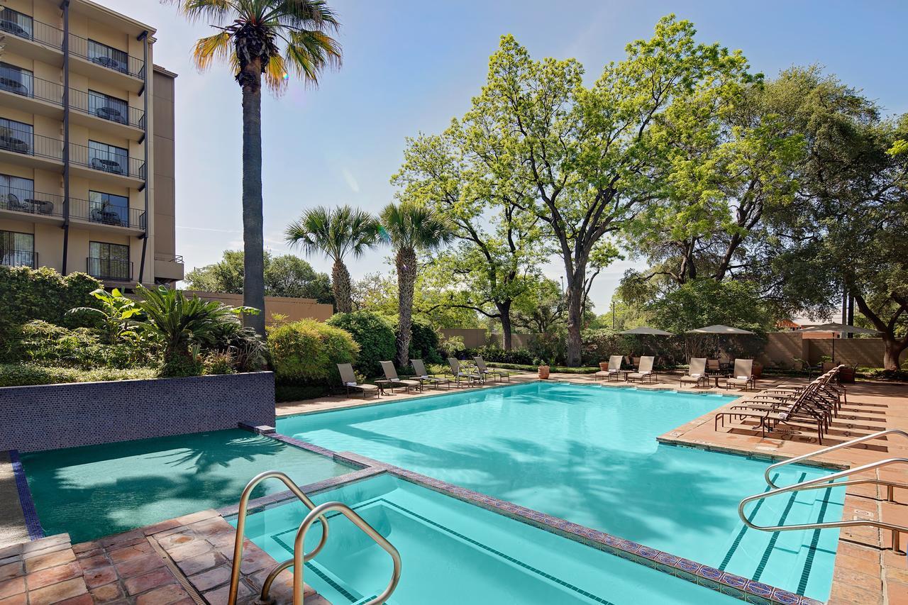 Hotel Marriott Plaza