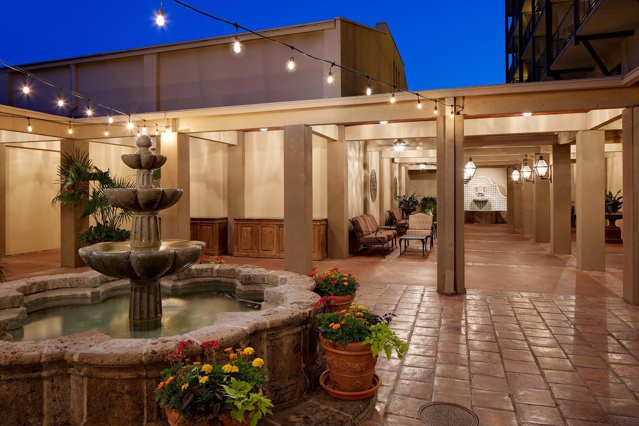 Marriott Plaza Hotel 4*