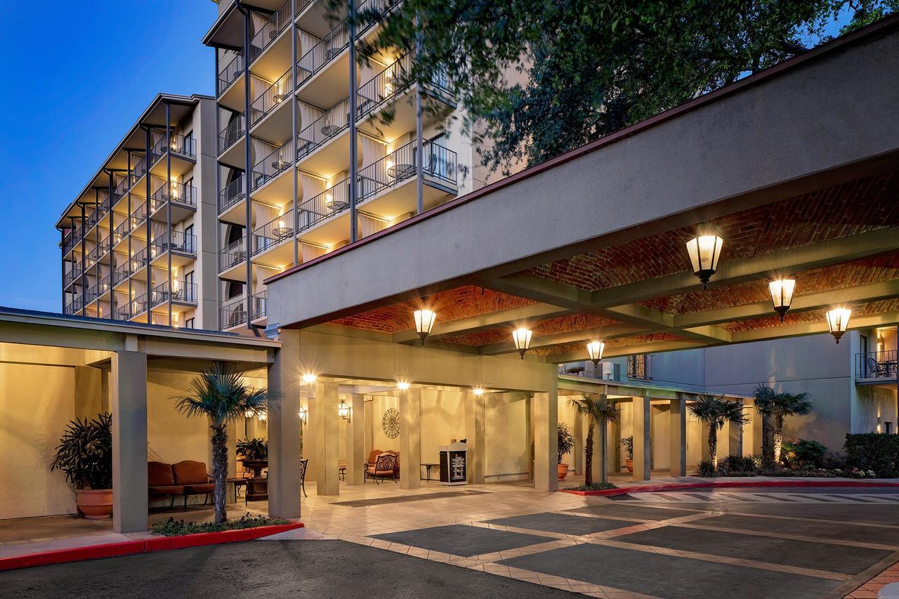 Hotel Marriott Plaza