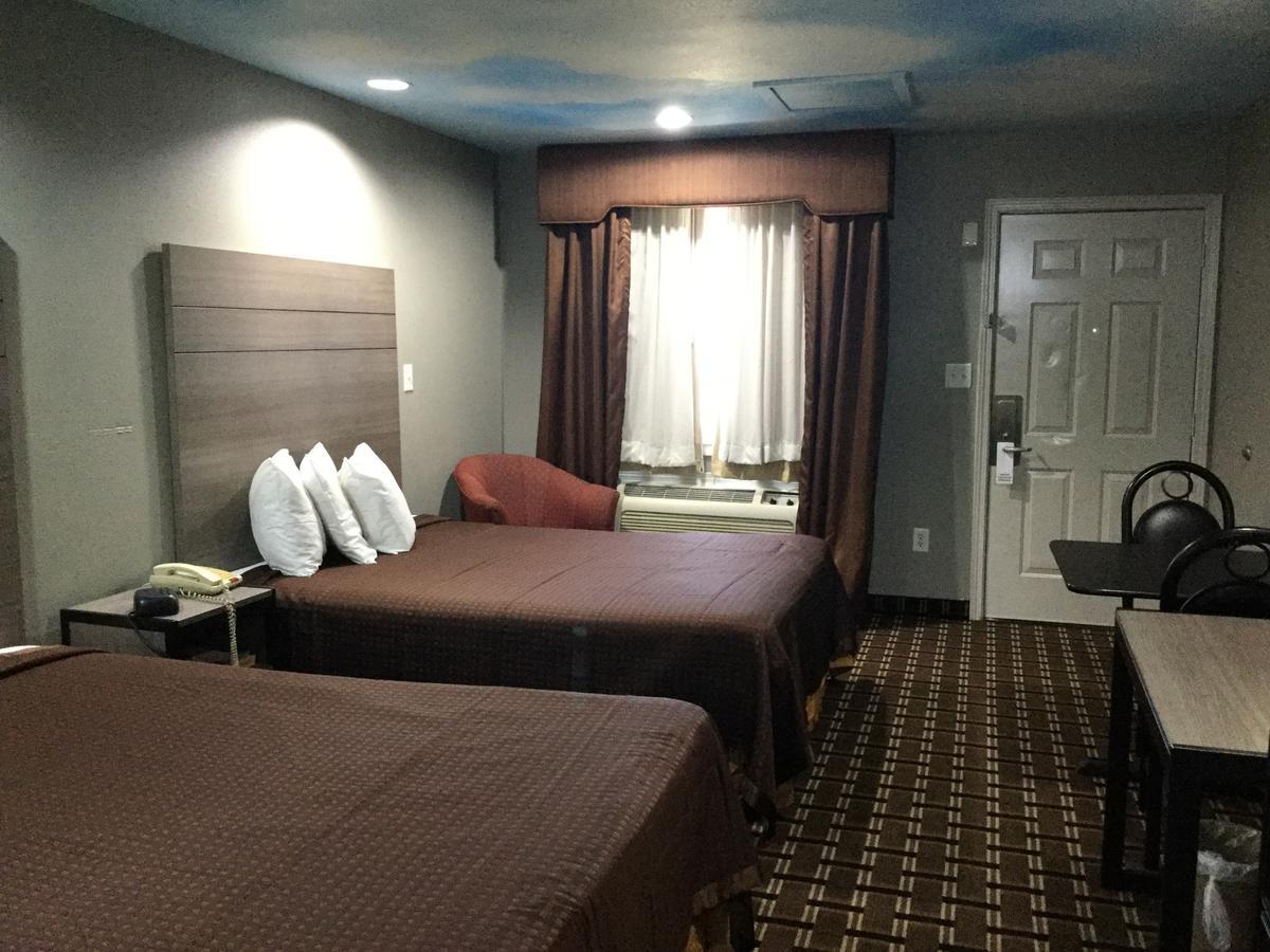 Motel Luxury And Seaworld