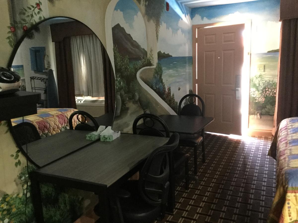 Motel Luxury And Seaworld *