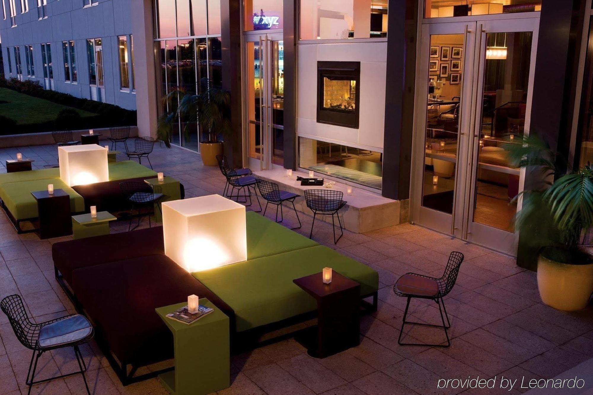Hotel Aloft Airport 3*