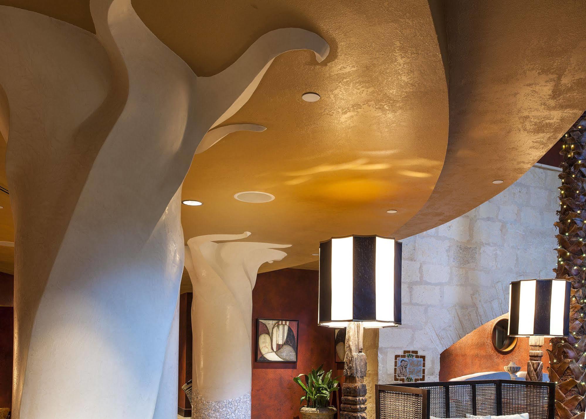 Hotel Contessa - On The Riverwalk