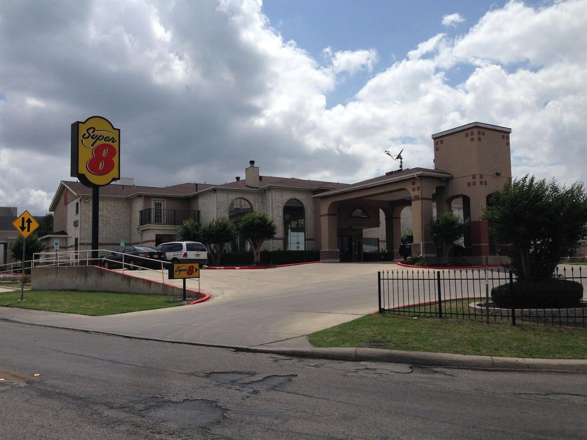 Surestay By Western Airport San Antonio