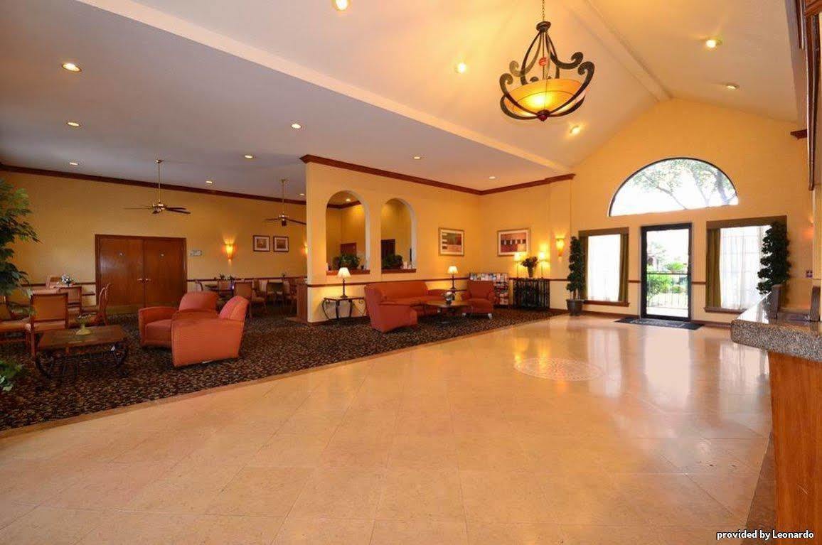 Surestay By Western Fiesta San Antonio