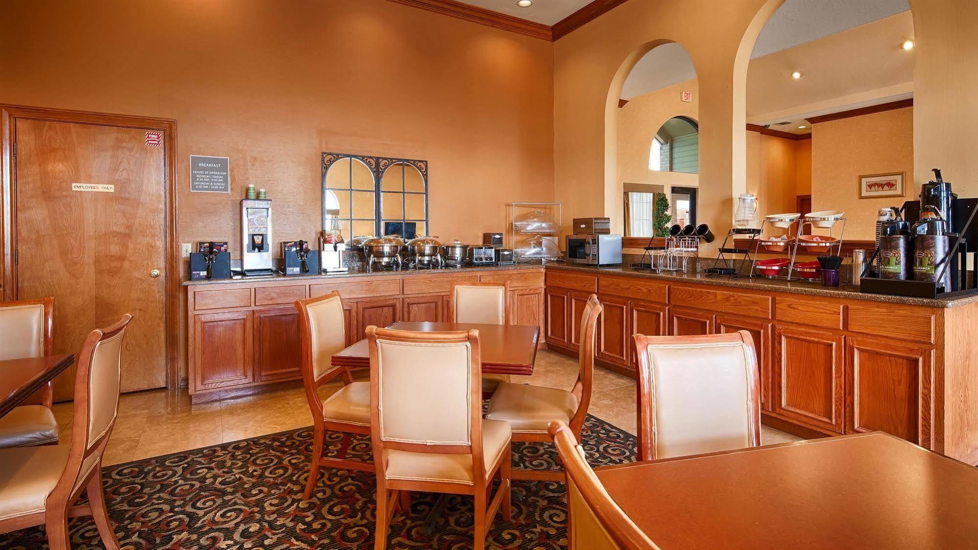 Hotel Surestay By Western Fiesta San Antonio