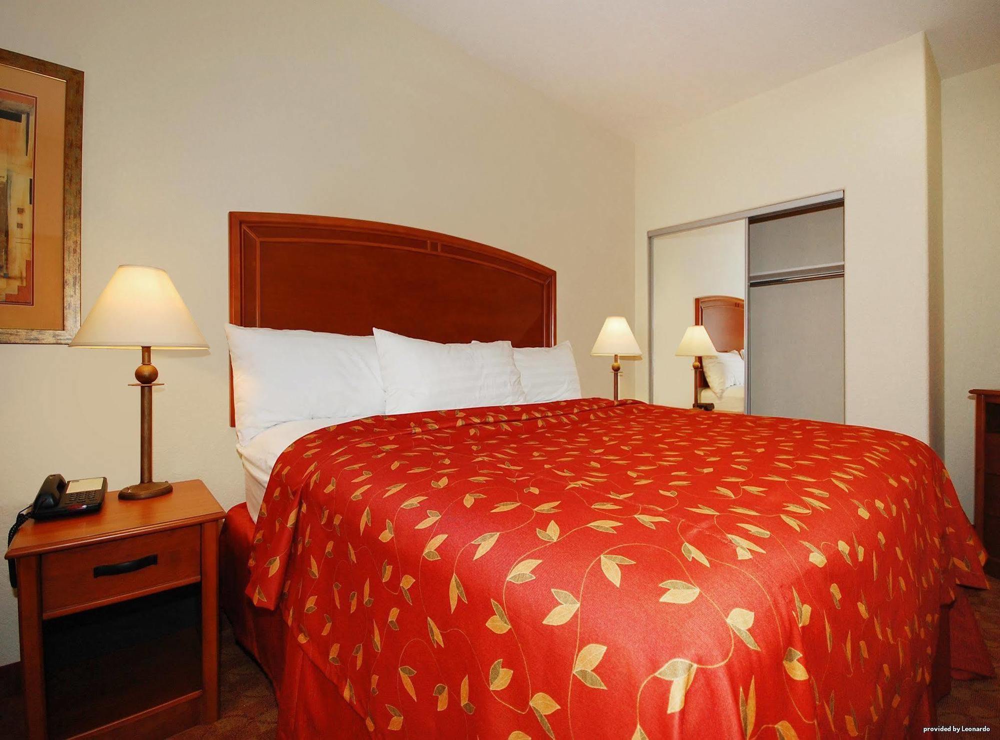 Hotel Western East & San Antonio
