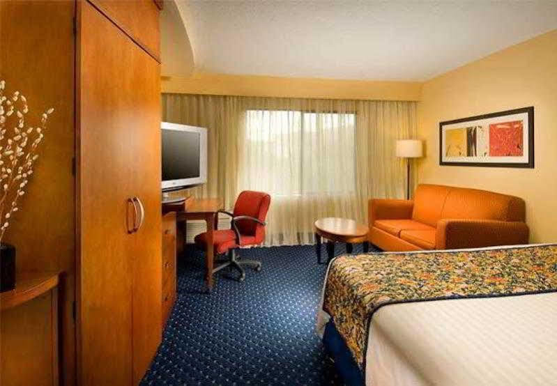 Courtyard By Marriott Seaworld/lackland 3*