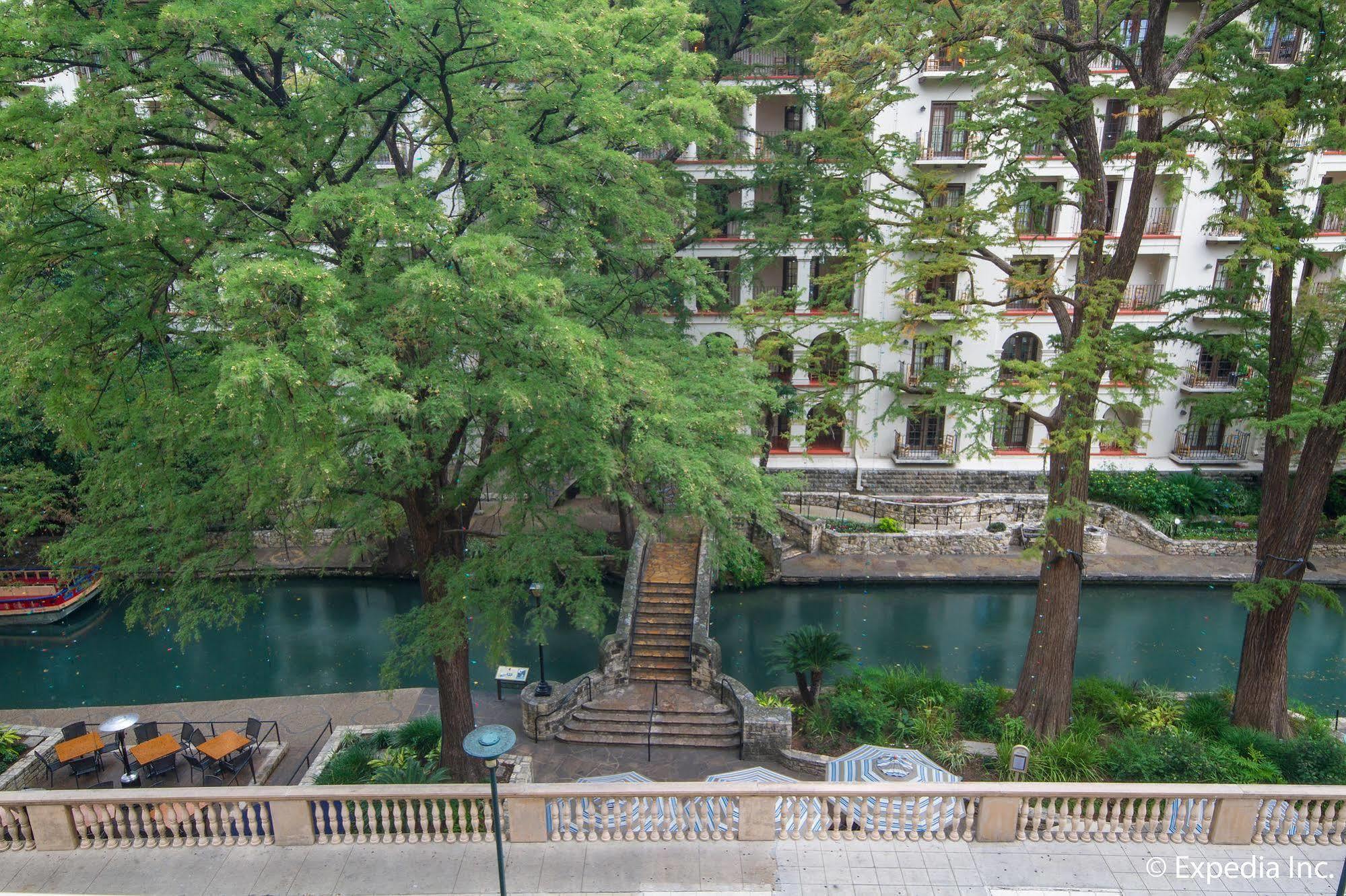 Mokara & Hotel
