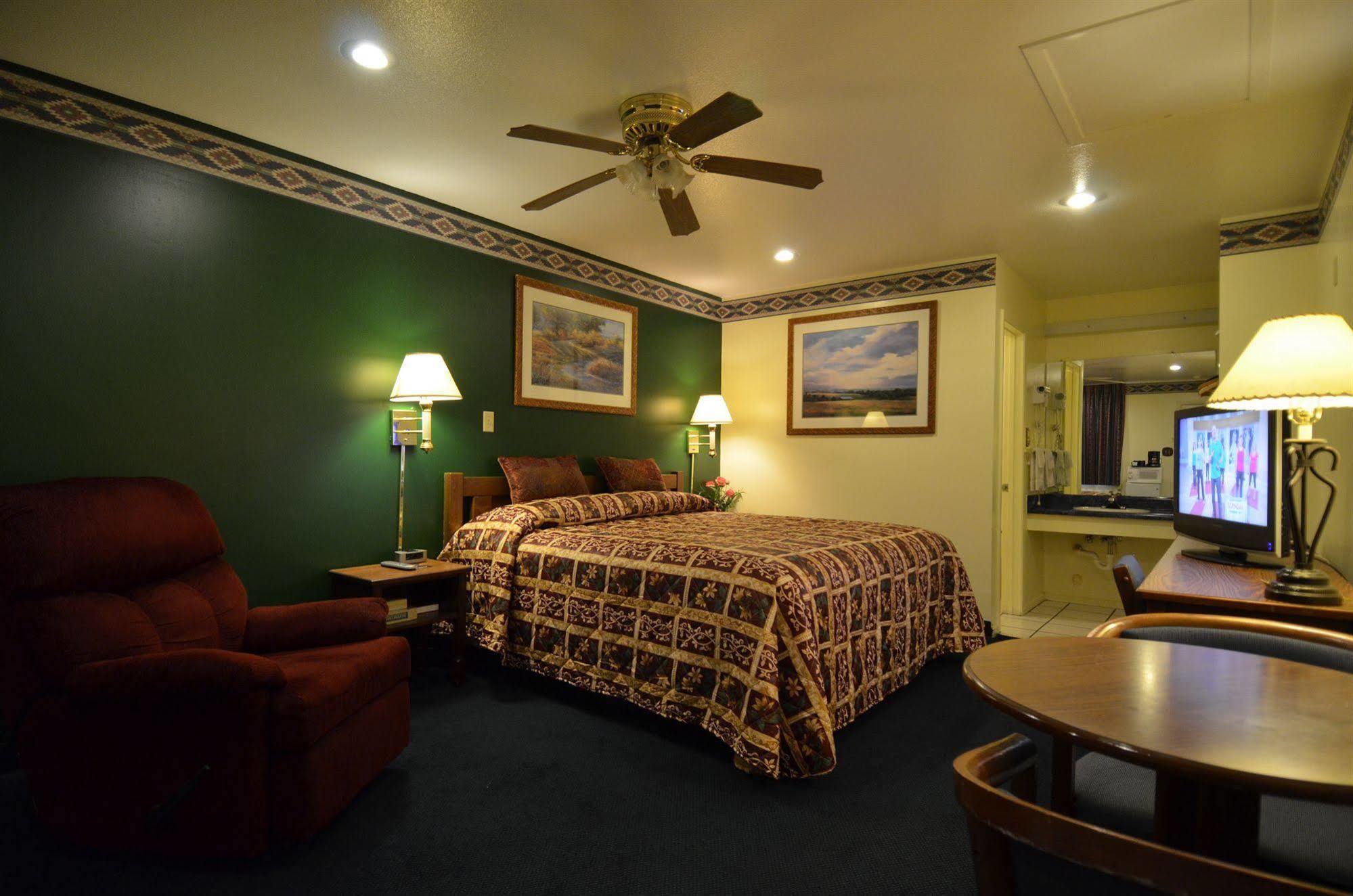 Americas Value Downtown Riverwalk 3* San Antonio