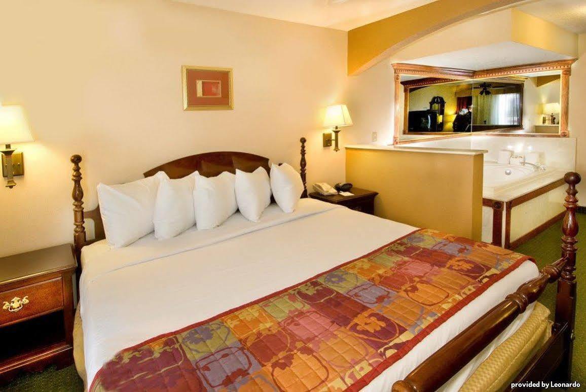 Western Alamo Downtown 3*