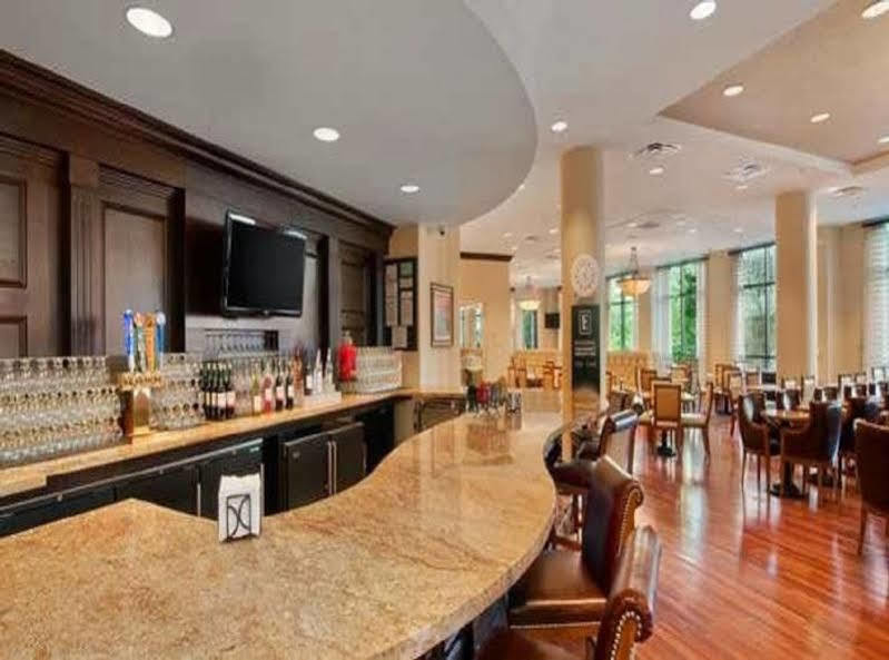 Embassy Riverwalk-downtown Hotel 4*